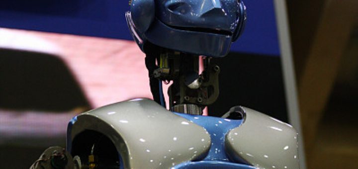 robot at auto show