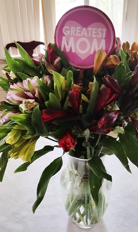 Jenny and Miquel must have decided to get the day started early. A few days before Mother's day, flowers arrived.