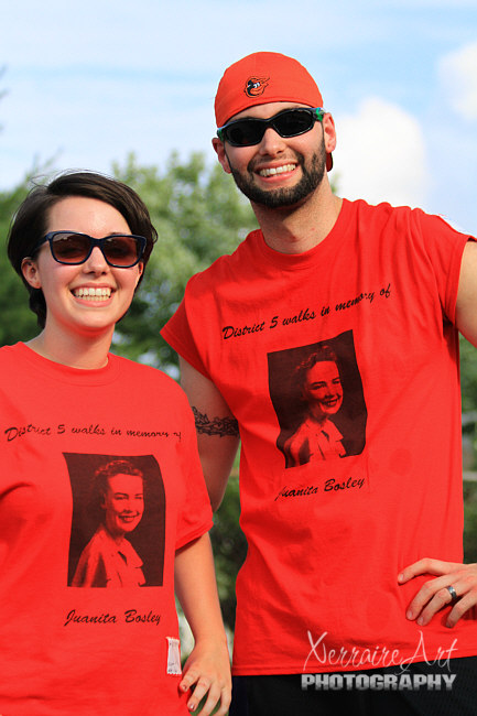 Laura and Miquel quickly put theirs on.