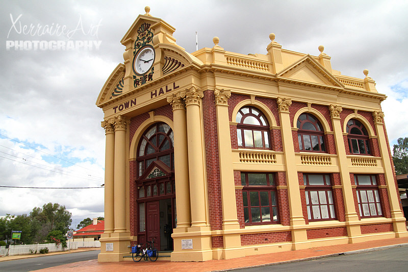 York Town Hall When completed in 1911 the Town Hall boasted the largest floor area of any such building in Western Australia.