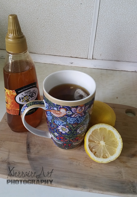 honey tea and lemon