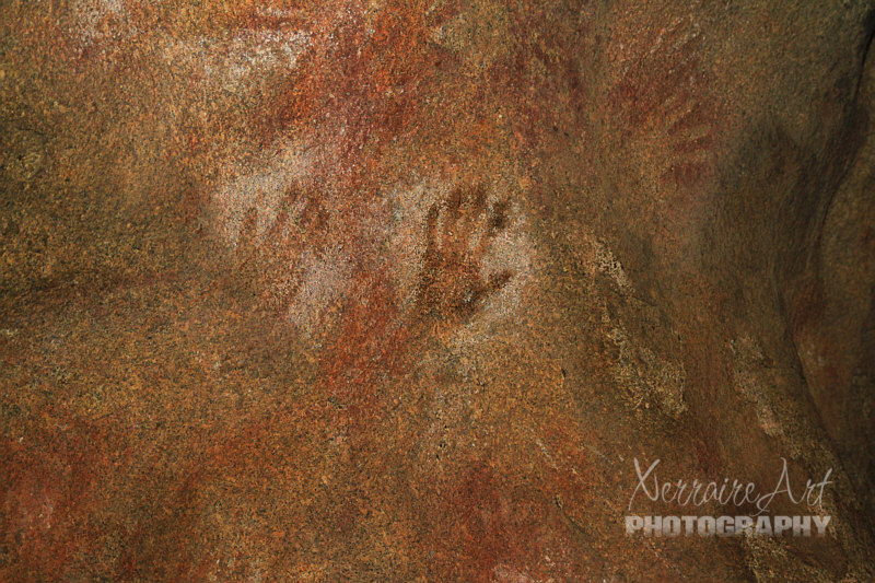 aborigial hand prints