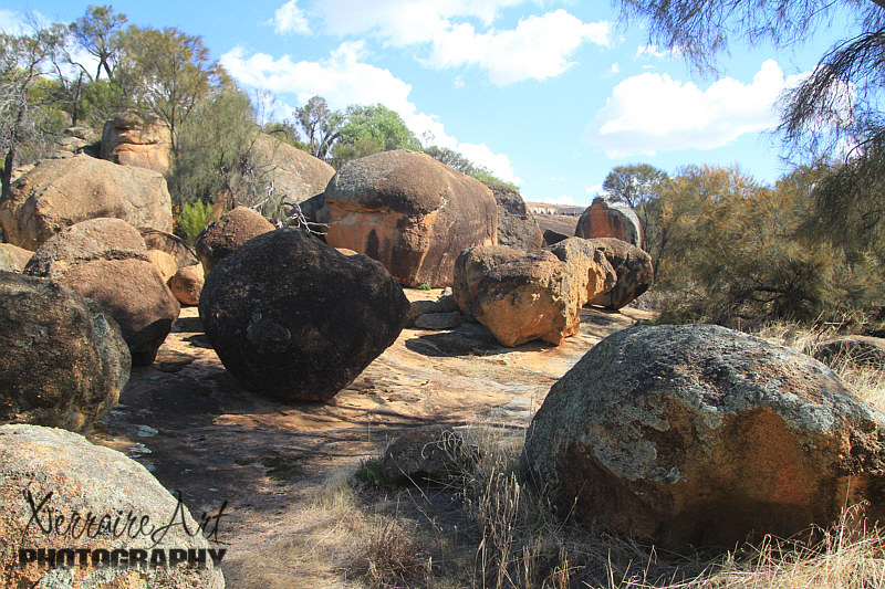 Wave rock trail