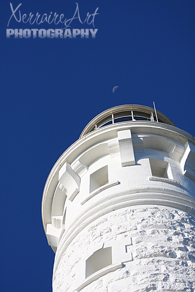 As we left, I couldn't resist taking a photo of where the lighthouse met the moon