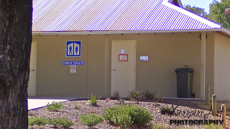 But first may I repeat something I have said in the past? Australia is the BEST in providing public toilets. I don't care how far from civilization you go, how small the town is, how big the city is, you can find a place to go to the bathroom.