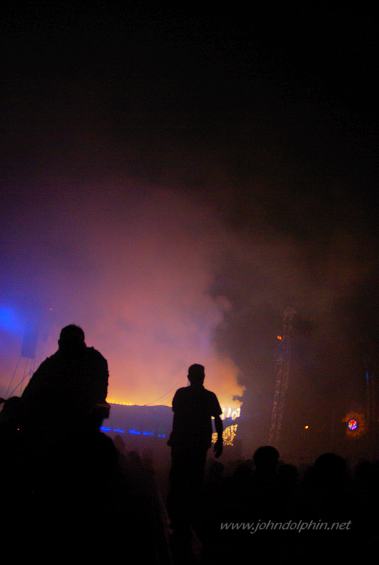 This night we sat closer to the stage than last night and one thing we weren't expecting was heavy SMOKE. People had to leave and take their children to a safer area.